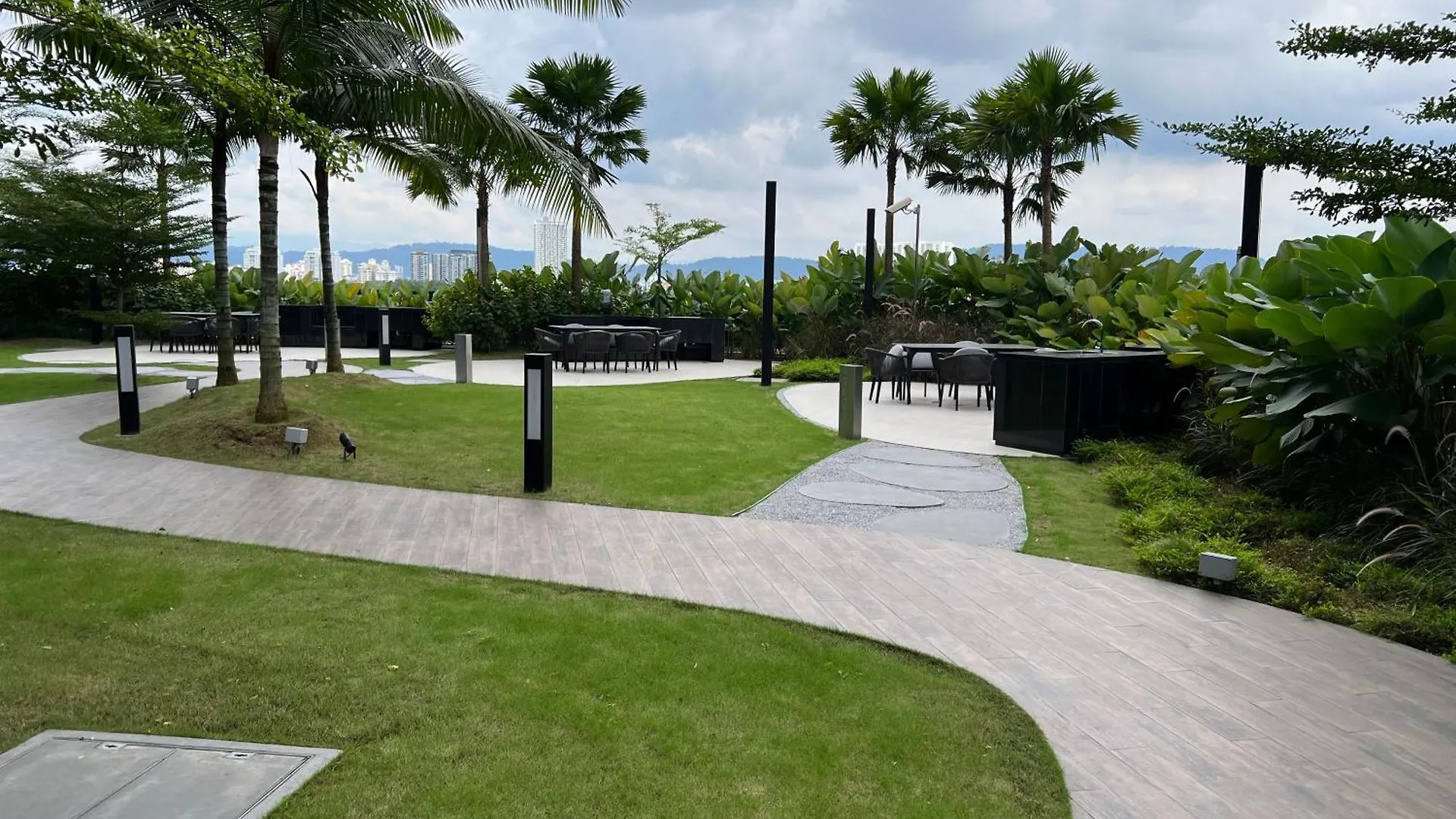 Eaton Residence Suites Klcc كوالالمبور 0*,